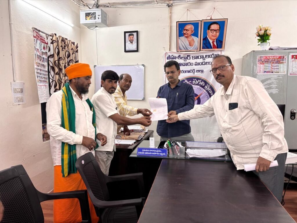 పెరుమాండ్ల ఆంజనేయస్వామి ఆలయానికి 5 గుంటల భూమి కేటాయించాలి
