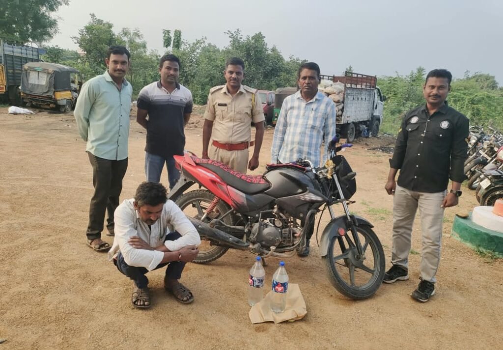 నాటుసారాతో వ్యక్తి పట్టివేత