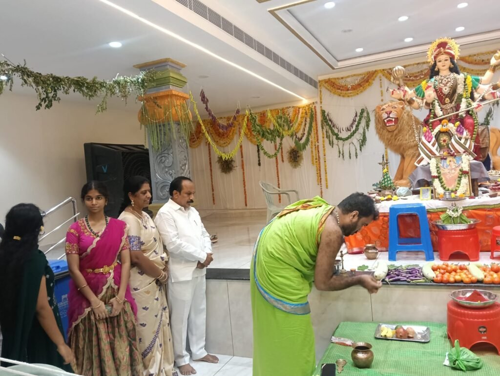 శాకంబరీ అలంకరణలో దర్శనమిచ్చిన వాసవి కన్యకా పరమేశ్వరి అమ్మవారు