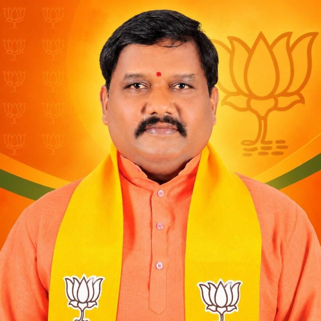 పట్టభద్రుల పోరులో కమలం వ్యూహం: ఆలస్యమా? ఆచితూచి అడుగులా?
