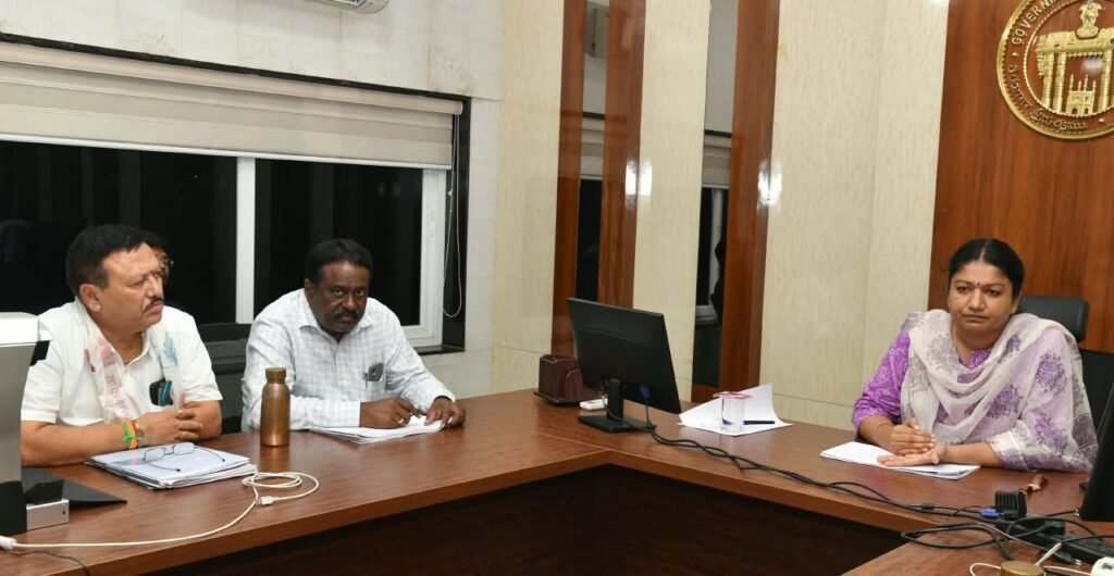 అభివృద్ధి పనులను త్వరితగతిన పూర్తి చేయాలి