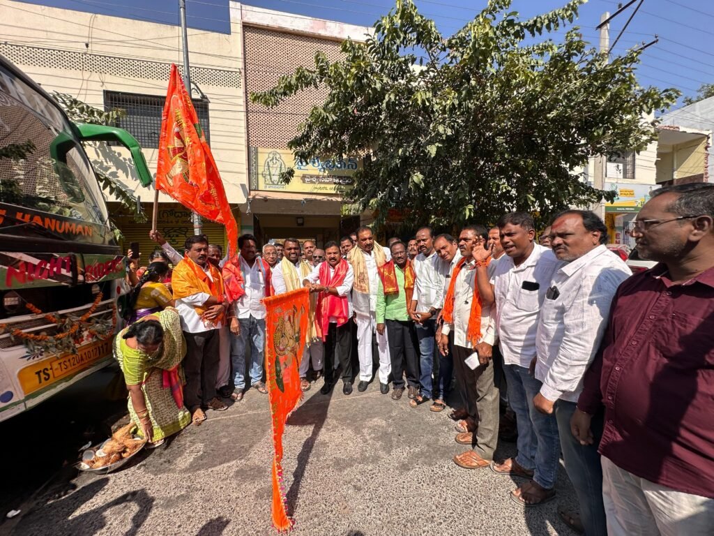 నిరుపేద వైశ్య భక్తులకు అయోధ్య, కాశీ ఉచిత యాత్ర