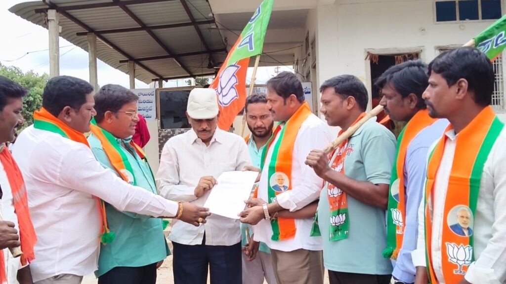 అక్కన్నపేటను కరువు మండలంగా ప్రకటించాలి