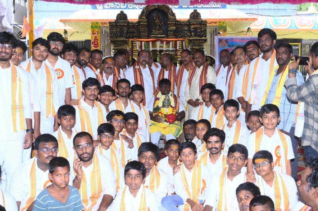 వైభవంగా వాసవి కన్యకా పరమేశ్వరి దేవి శరన్నవరాత్రి ఉత్సవాలు